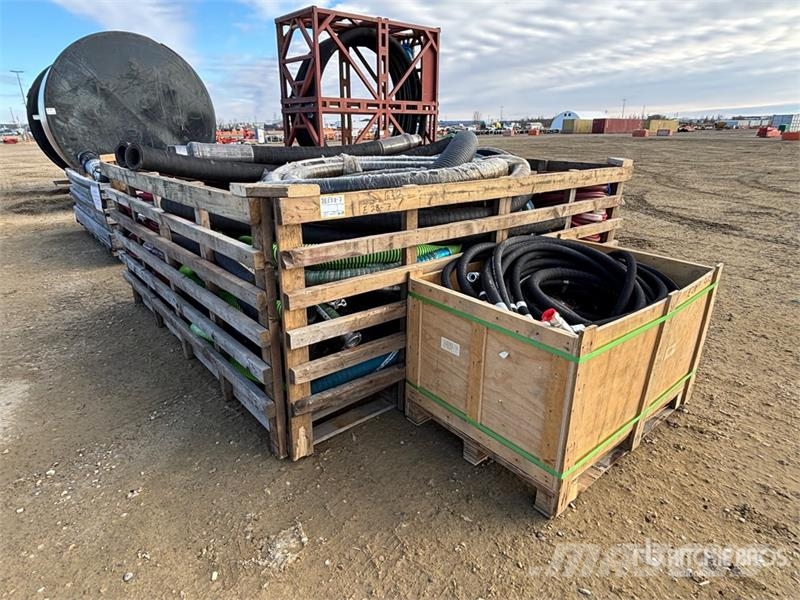 Quantity of (2) Crates of Hose Andre komponenter