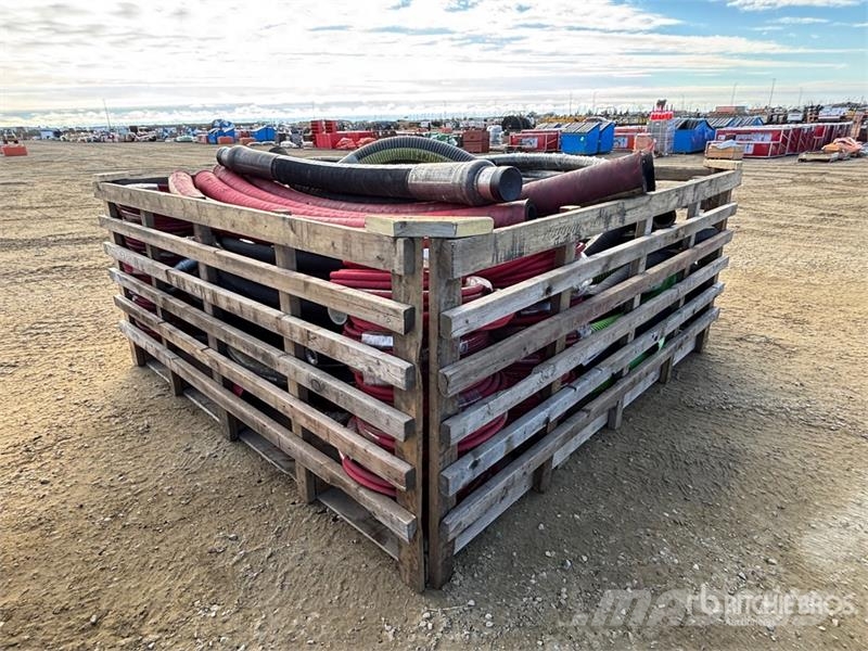 Quantity of (2) Crates of Hose Andre komponenter