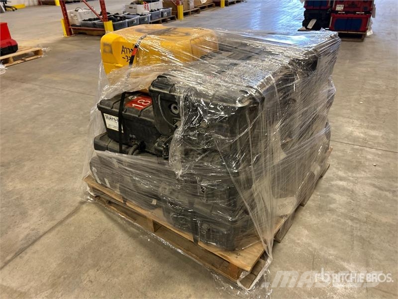 Quantity of (2) Crimpers, (10) Suitcase Wire Feede مكونات أخرى