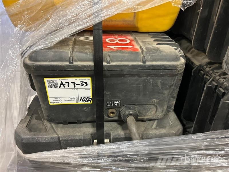 Quantity of (2) Crimpers, (10) Suitcase Wire Feede مكونات أخرى