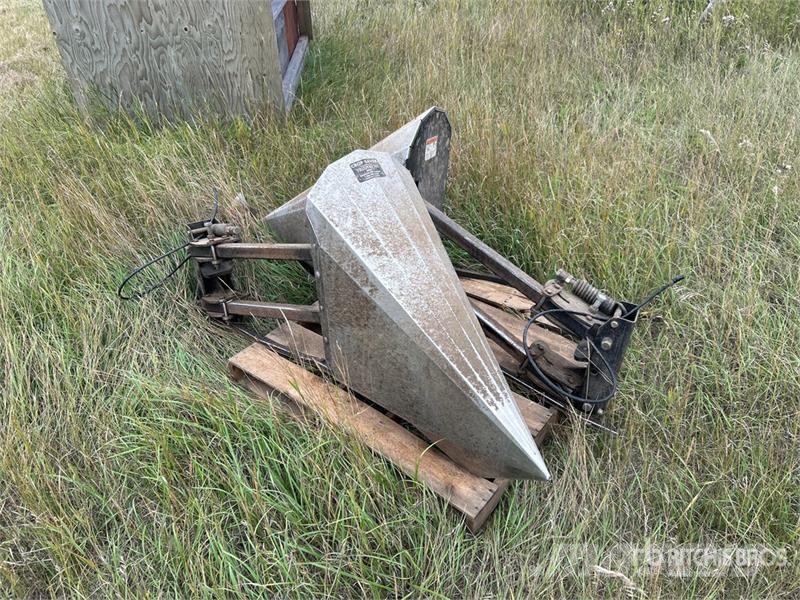 Quantity of (2) Crop Dividers Drugi deli