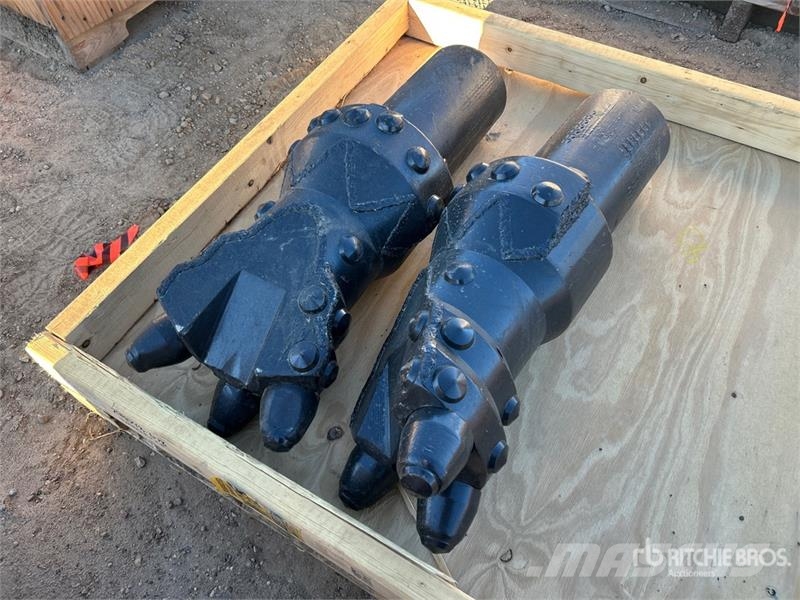  Quantity of (2) Drill Heads Öl- und Gasbohrgeräte
