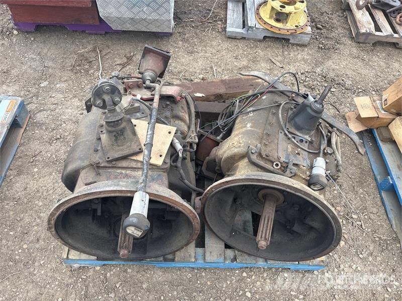 Quantity of (2) Eaton Fuller Roadranger Truck Tran Versnellingsbakken