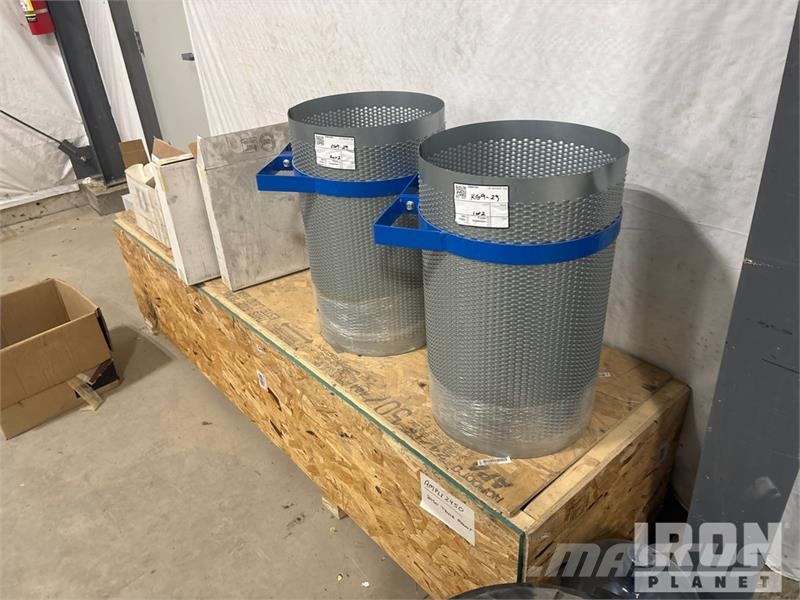  Quantity of (2) Edwards Grain Guard 24 in Louvered Agricoltura - Altro