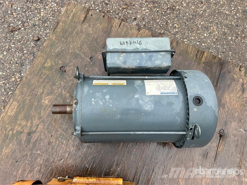 Quantity of (2) Electric Motor Citas sastāvdaļas