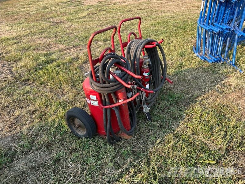 Quantity of (2) Fire Extinguisher Ďalšie komponenty