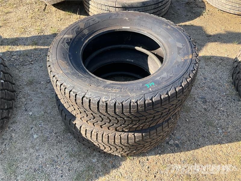 Quantity of (2) Firestone 245/70R17 Winter Tires Шины и колёса