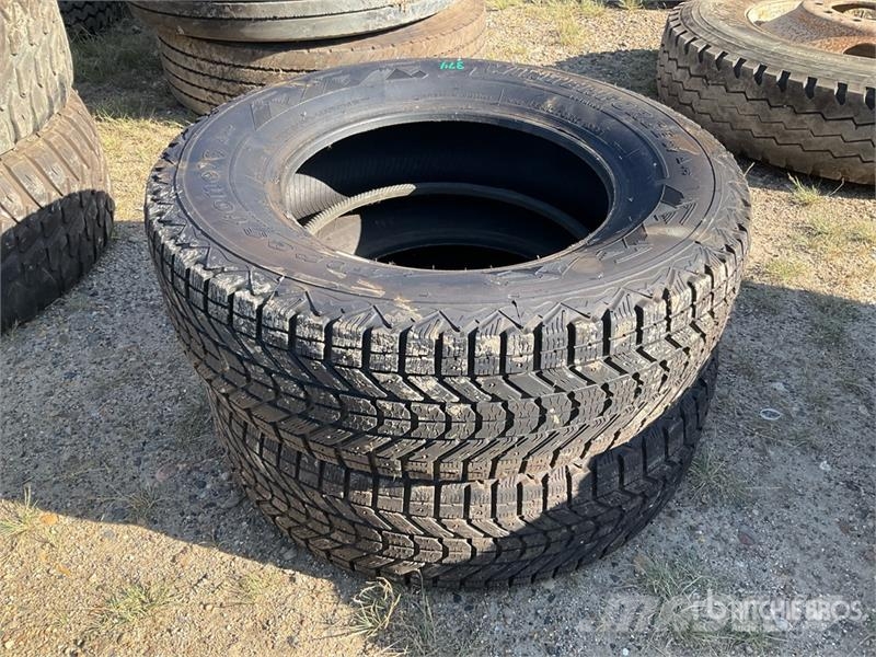 Quantity of (2) Firestone 245/70R17 Winter Tires Шины и колёса