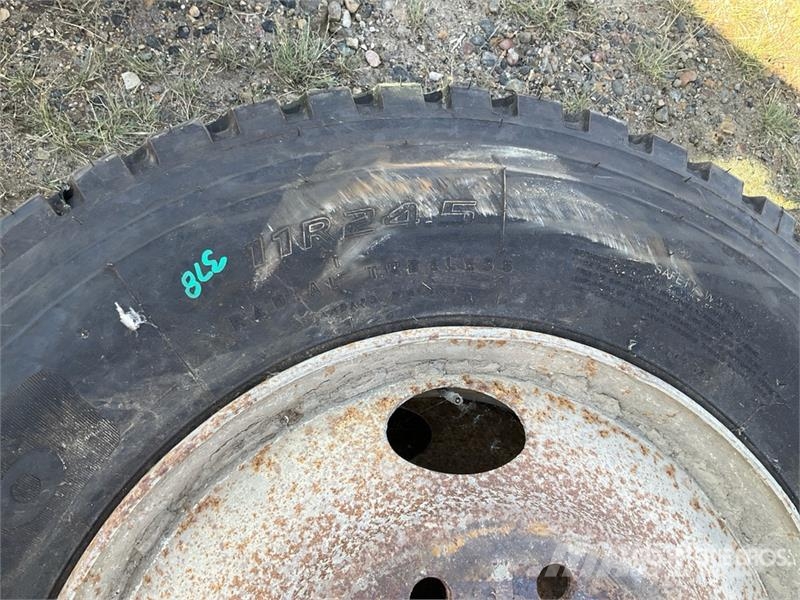  Quantity of (2) Forlander 11R22.5 Tires (Unused) Шины и колёса