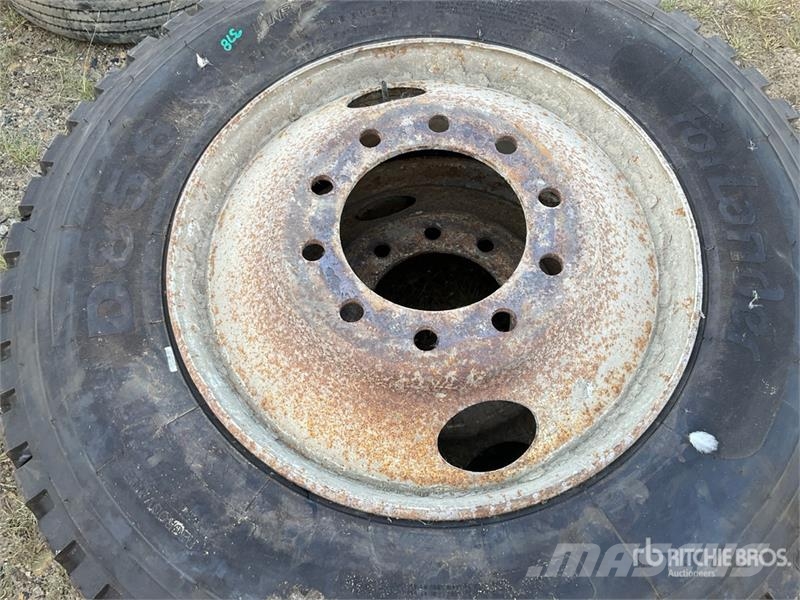  Quantity of (2) Forlander 11R22.5 Tires (Unused) Шины и колёса