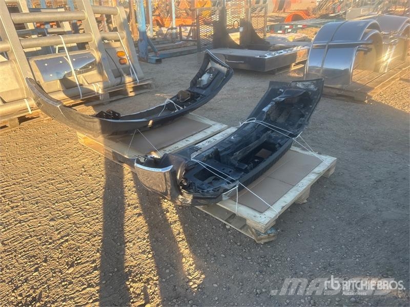  Quantity of (2) Front Truck Bumper معدات النقل - غير ذلك