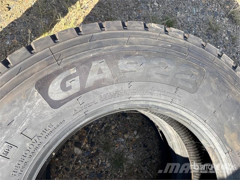  Quantity of (2) Gentire GA922 11R22.5 Tires (Unuse Шины и колёса