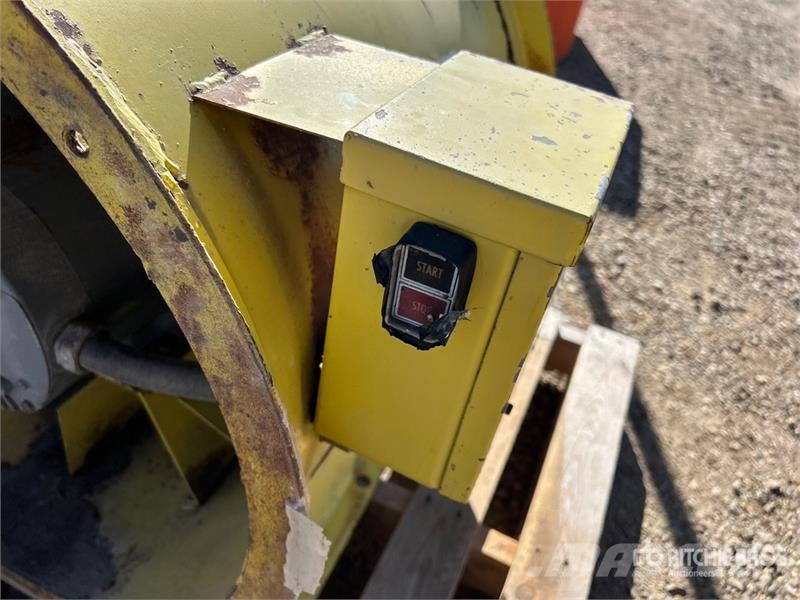 Quantity of (2) Gold'n Air 7 hp Aeration Fan Žitni sušilci