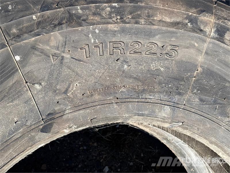  Quantity of (2) Golden Crown AZ126 11R22.5 Tires ( Шины и колёса