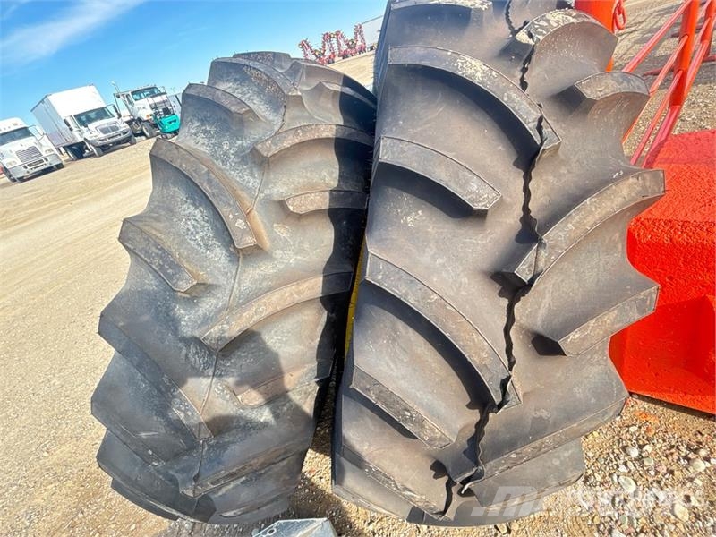  Quantity of (2) Good Year 18.4R30 Tires Gume, točkovi i felne