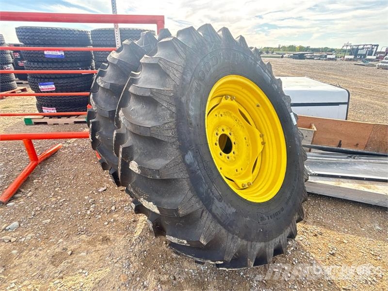  Quantity of (2) Good Year 18.4R30 Tires Gume, točkovi i felne