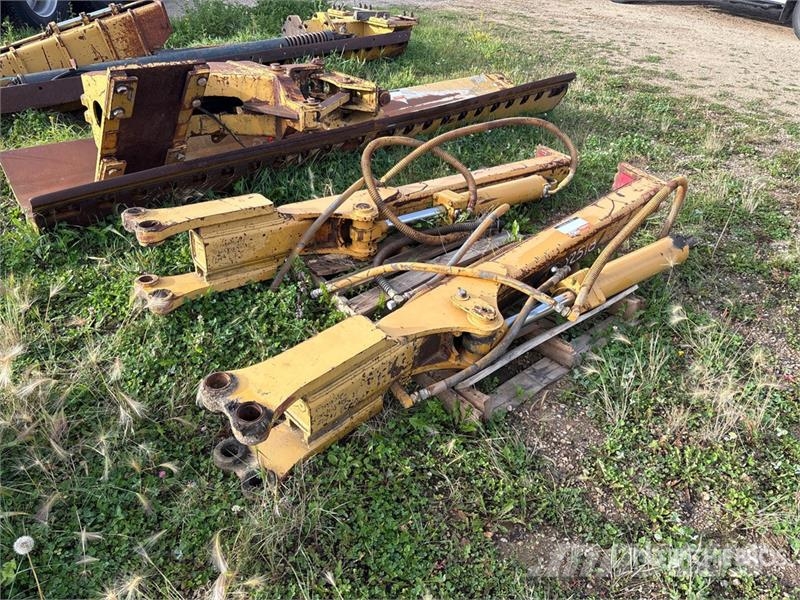 Quantity of (2) Grapple Fork Masts Drugi deli
