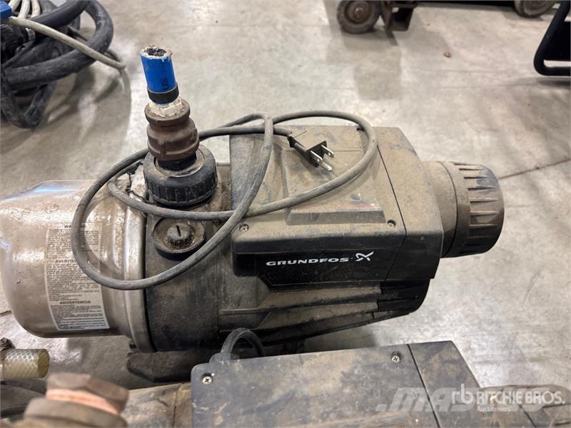  Quantity of (2) Grundfos Electric Water Pump Wasserpumpen