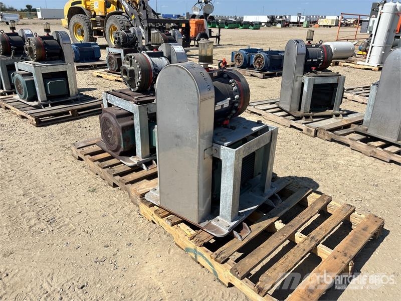 Quantity of (2) Hydra-Cell Pumps Wasserpumpen