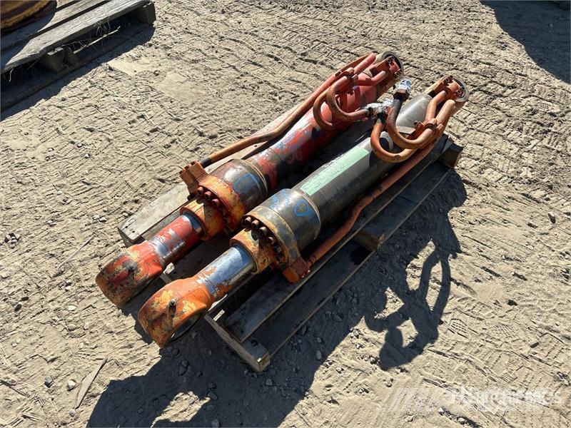  Quantity of (2) Hydraulic Cylinder - Fits John Dee Ostale kargo komponente