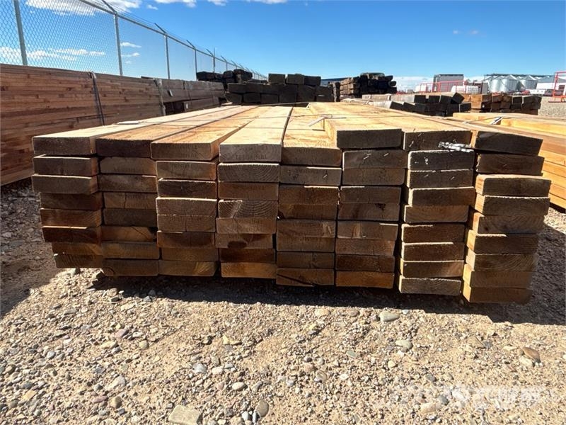 Quantity of 2 in x 6 in x 8 ft Cedar Lumber Drugi deli