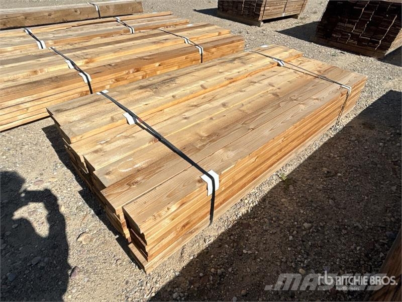 Quantity of 2 in x 6 in x 8 ft Cedar Lumber Drugi deli