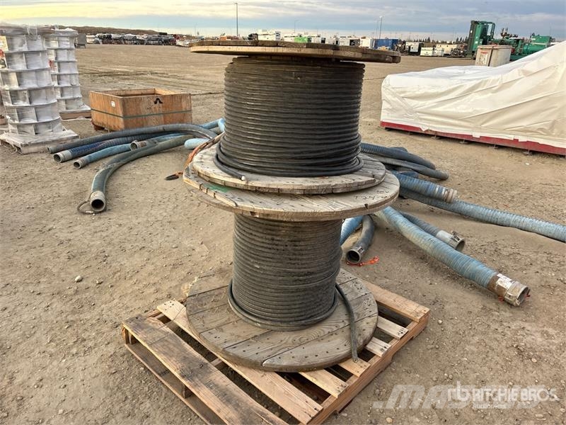 Quantity of (2) Industrial Electrical Cable مكونات أخرى