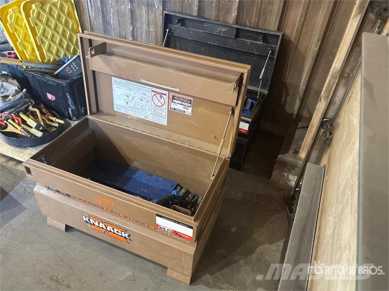 Quantity of (2) Job Site Box Drugi deli