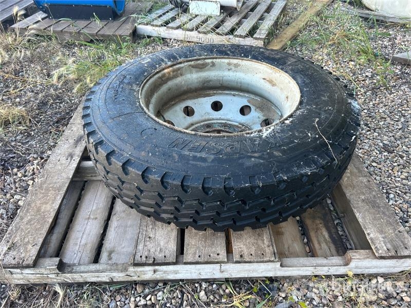  Quantity of (2) Kapsen 11R24.5 Tires Llantas