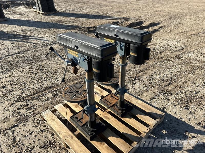  Quantity of (2) King Bench Top Electric 10 Speed D Andre komponenter