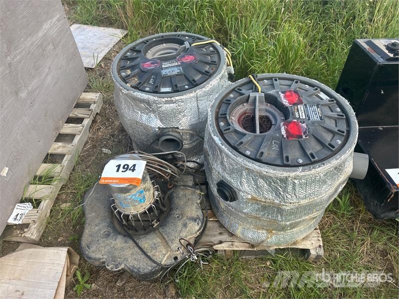 Quantity of (2) Liberty Pro 380 Sewer Pump ウォーターポンプ