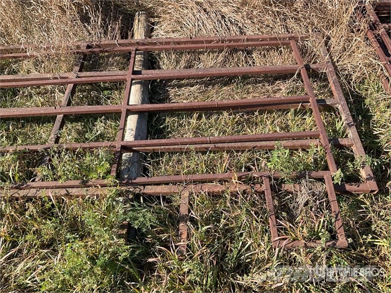 Quantity of (2) . Livestock Panel Egyéb állattenyésztés gépei és tartozékok
