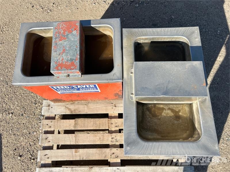 Quantity of (2) Livestock Water Bucket Muut karjatalouskoneet ja lisävarusteet