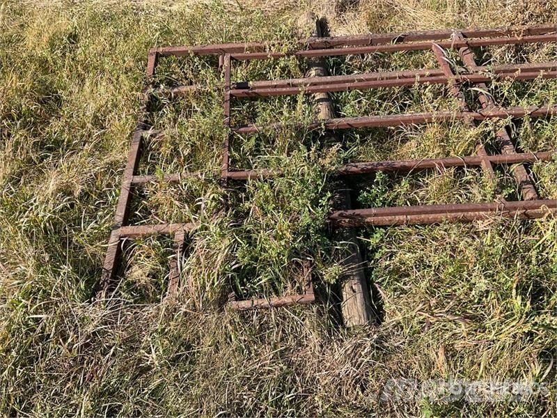 Quantity of (2) . Livestock Panel Egyéb állattenyésztés gépei és tartozékok