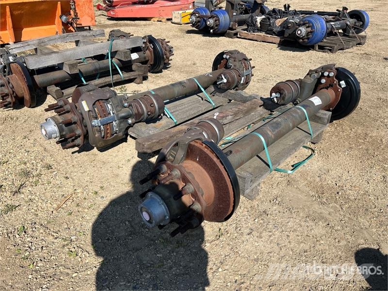 Quantity of (2) Meritor ADB Trailer Axle Assembly Drugi deli
