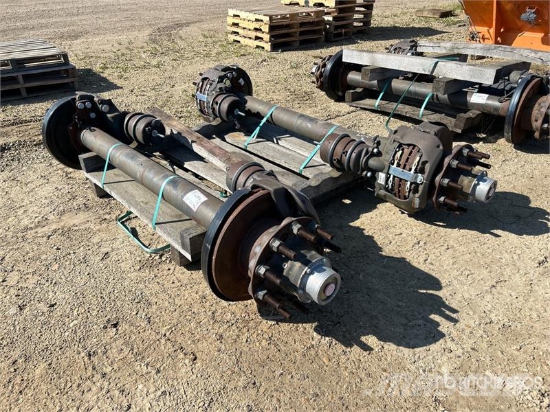 Quantity of (2) Meritor ADB Trailer Axle Assembly Drugi deli