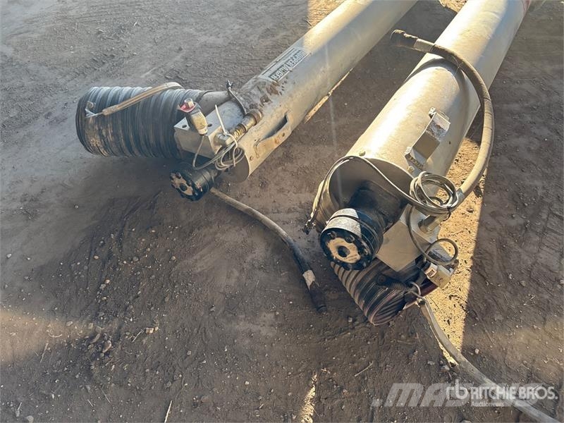 Quantity of (2) Michel's Aluminum Hopper Auger Mašine za preradu i skladištenje berbe - Ostalo