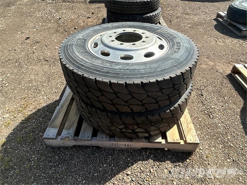Quantity of (2) Michelin 11R24.5 Tires Tyres, wheels and rims