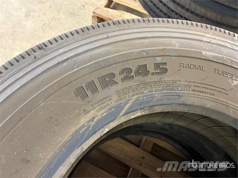 Quantity of (2) Michelin XZE2 11R24.5 Tires (Unuse Tyres, wheels and rims