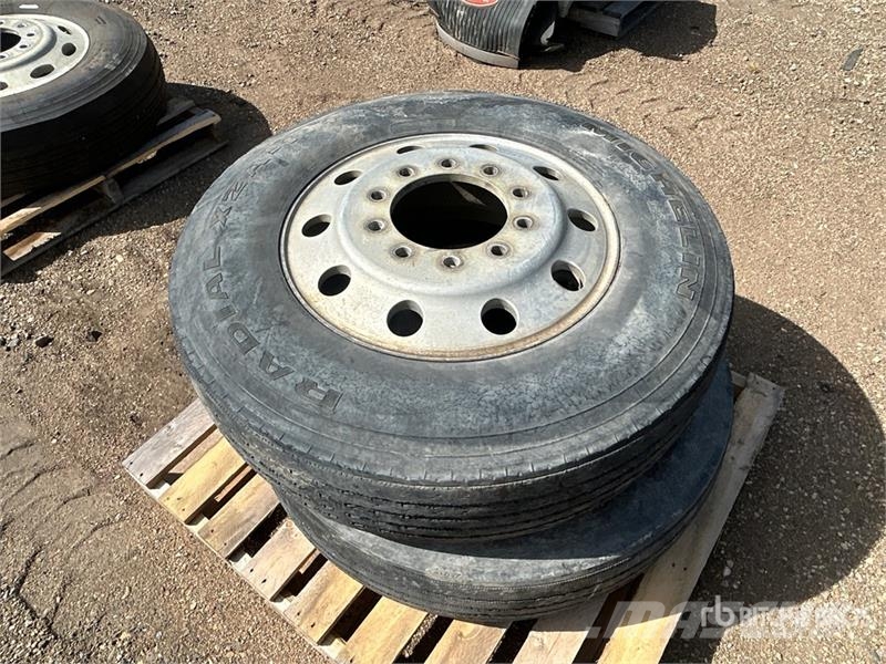 Quantity of (2) Michelin 11R24.5 Tires Tyres, wheels and rims
