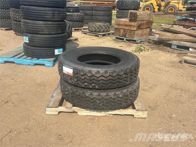 Quantity of (2) Michelin XDY- EX2 11R24.5 Tires (U Tyres, wheels and rims