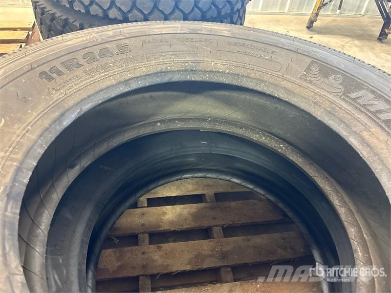Quantity of (2) Michelin XZE2 11R24.5 Tires (Unuse Tyres, wheels and rims