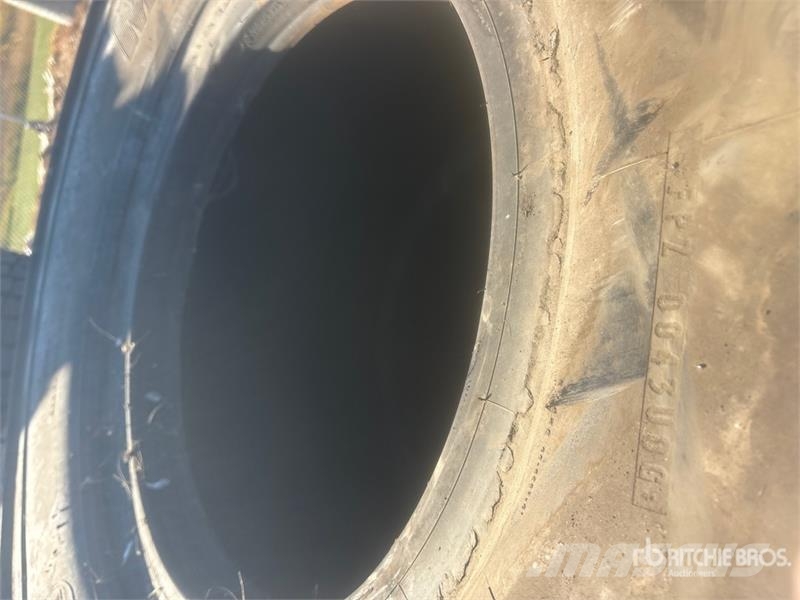  Quantity of (2) Michelin 26.5R25 Tires - Fits Whee الإطارات والعجلات والحافات