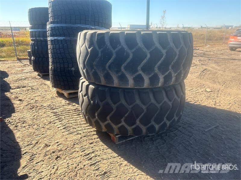  Quantity of (2) Michelin 26.5R25 Tires - Fits Whee الإطارات والعجلات والحافات