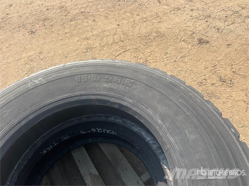 Quantity of (2) Michelin XDY- EX2 11R24.5 Tires (U Tyres, wheels and rims