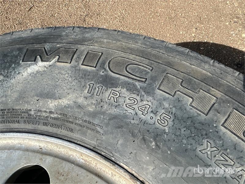 Quantity of (2) Michelin 11R24.5 Tires Tyres, wheels and rims