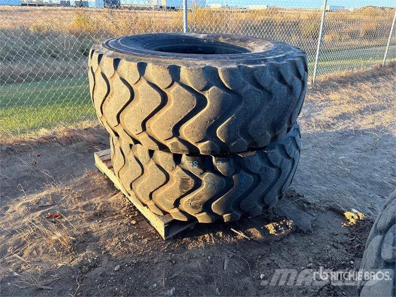 Quantity of (2) Michelin 20.5R25 Tires Gume, točkovi i felne