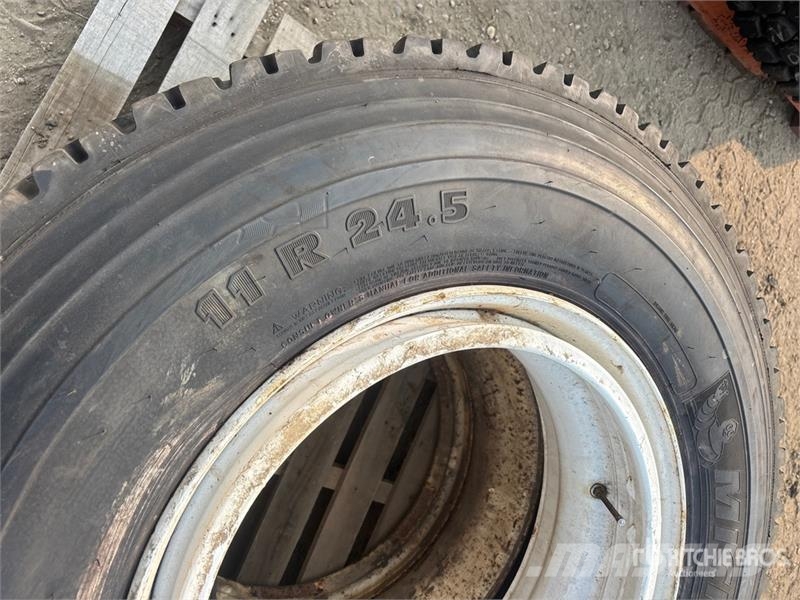 Quantity of (2) Michelin XDY- EX2 11R24.5 Tires Tyres, wheels and rims