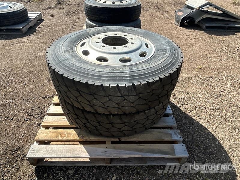 Quantity of (2) Michelin 11R24.5 Tires Tyres, wheels and rims