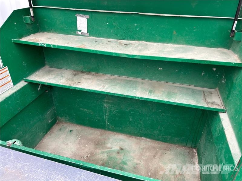  Quantity of (2) Miscellaneous Job Site Box مكونات أخرى